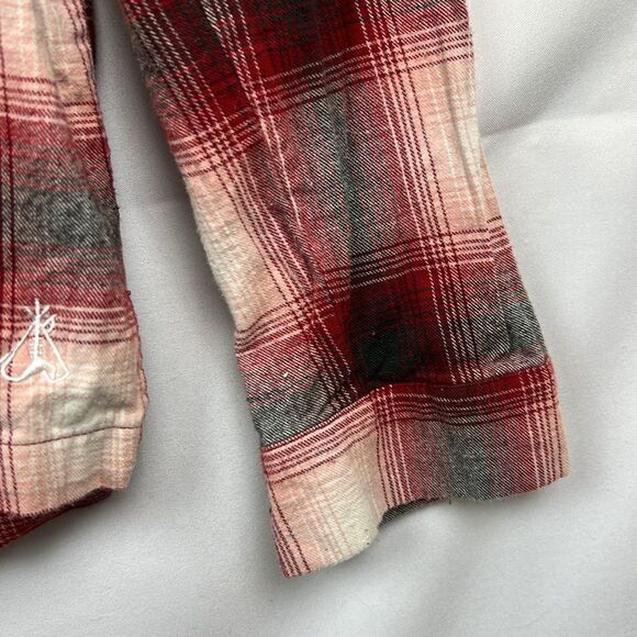Pendleton Red and gray plaid button front flannel shirt with tab collar size med - Picture 6 of 10